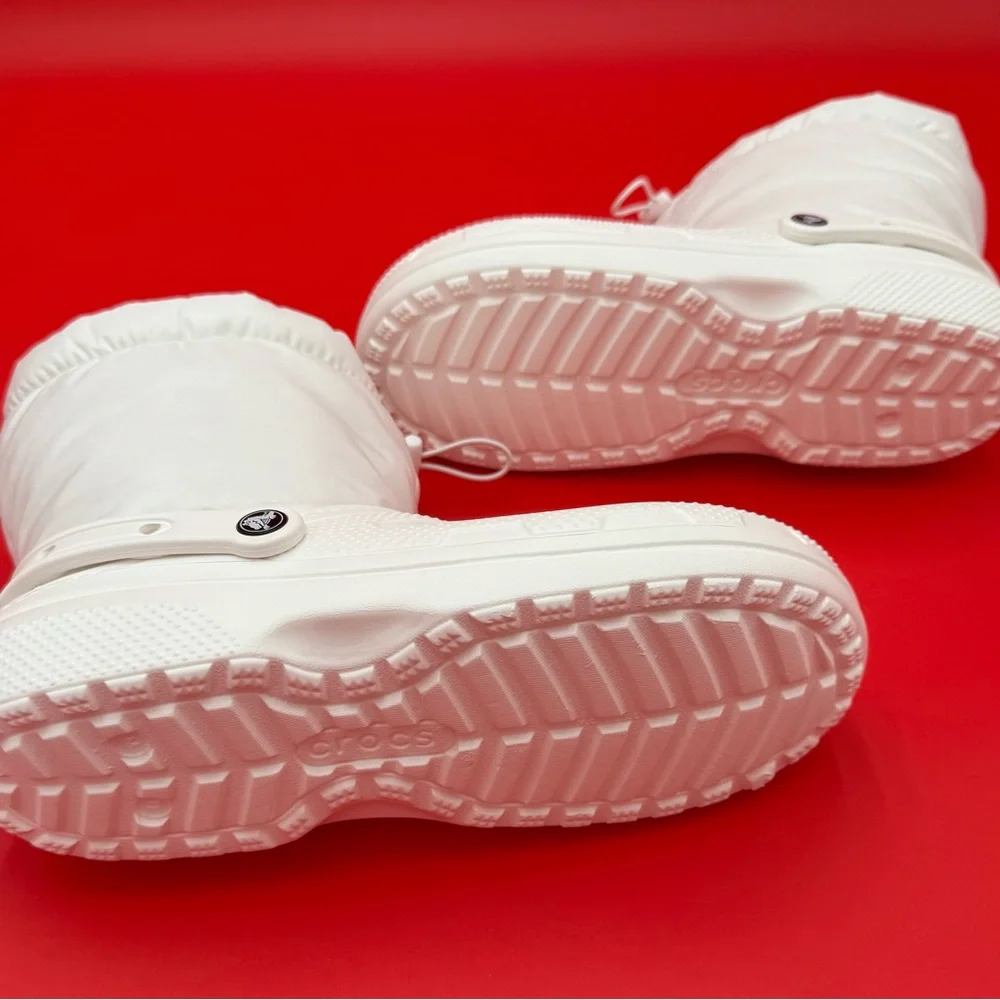 Crocs Unisex White Classic Lined Neo Puff Boots | NWOT ships next day .‎